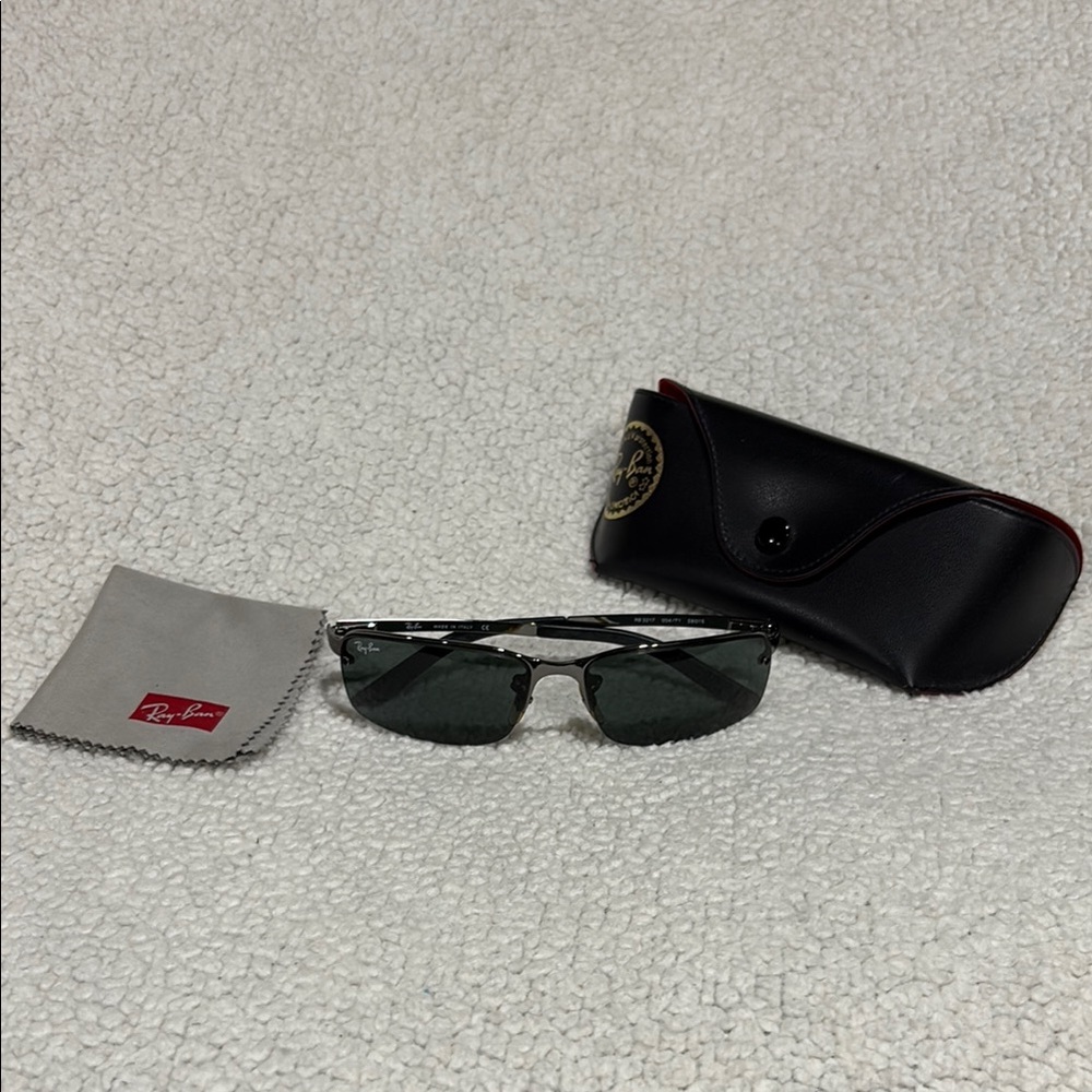Ray-Ban Silver Frame Sunglasses with Case